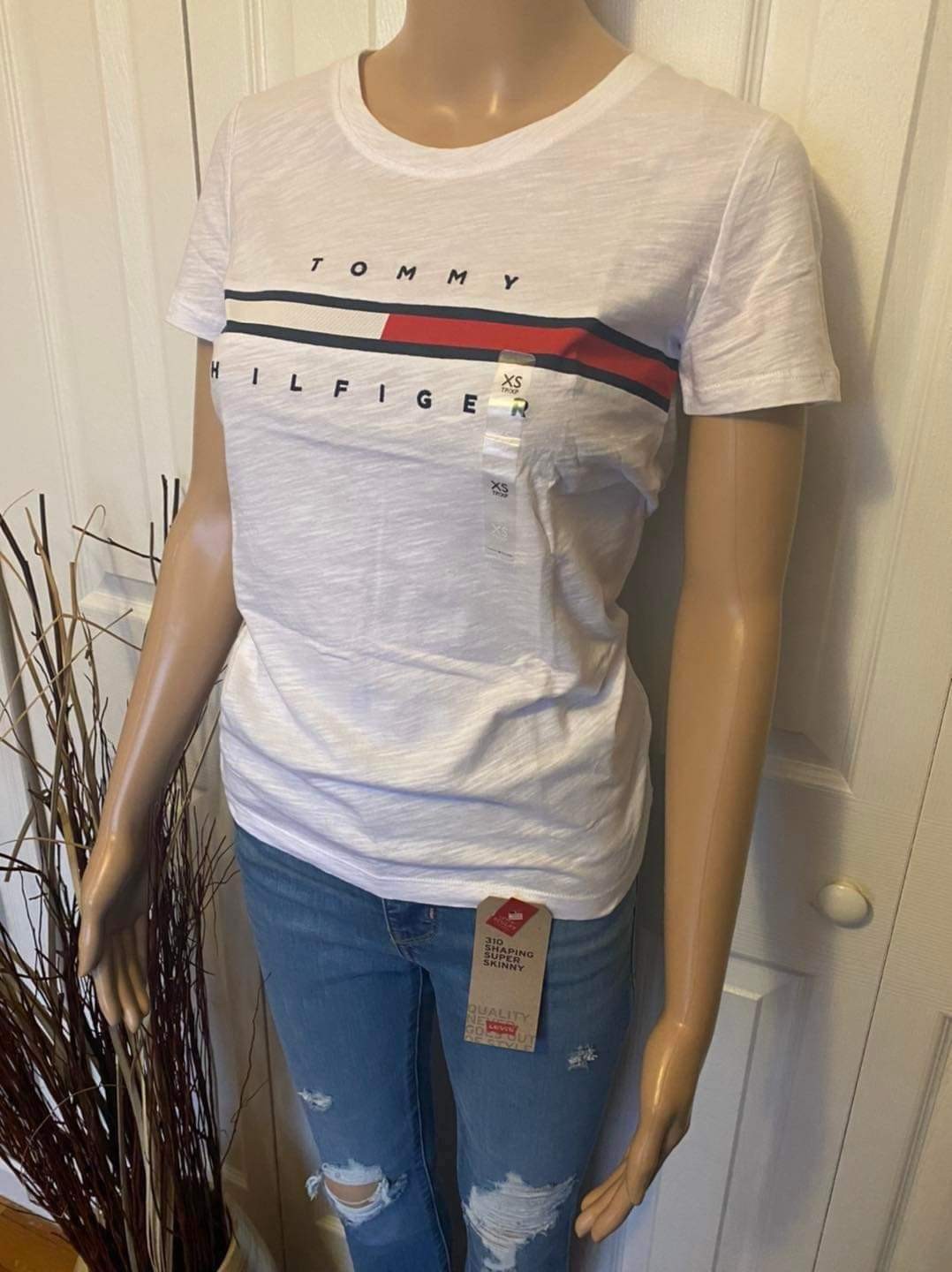 Blusa Casual Manga Corta Original Tommy Hilfiger blanca de logo frente